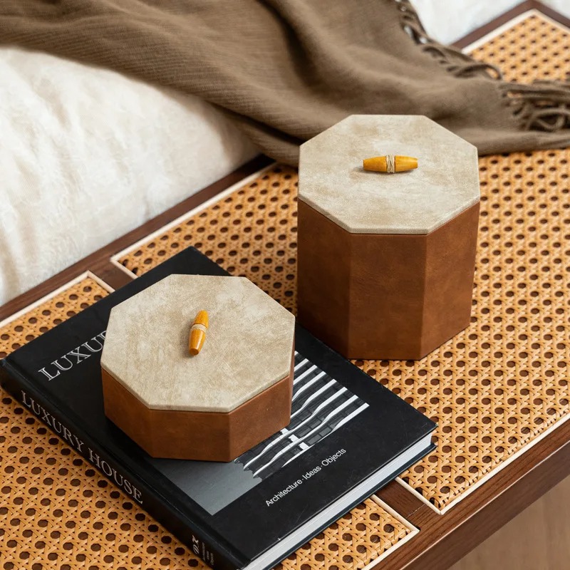 Jewelry Watches Box - กล่องเก็บนาฬิกาหนังฟล็อกเรียบหรูทรงแปดเหลี่ยมจากอิตาลี สำหรับเก็บนาฬิกาและของตกแต่งในห้องนอน ห้องเก็บของ และการจัดเก็บภายในบ้าน