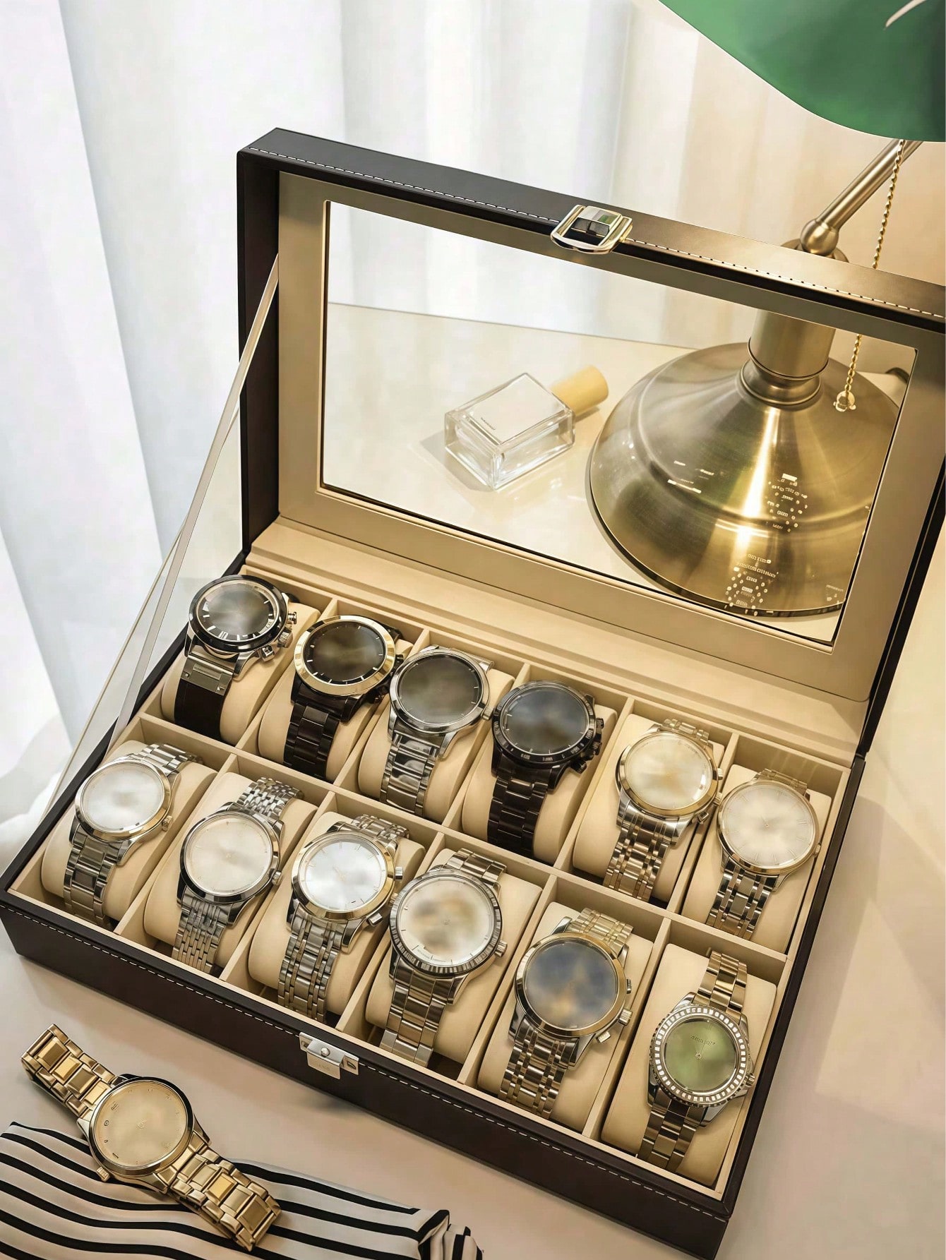 กล่องใส่นาฬิกาหนังพร้อมกุญแจล็ - Jewelry Watches Box บทวิจารณ์และราคา